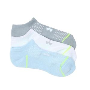 NWT woman’s 3 pk Under Armour Phenom no show socks